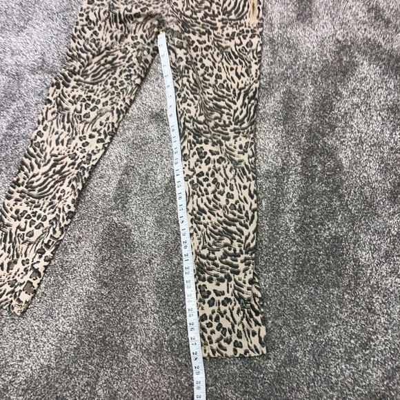 🌼 3/$20 Democracy animal print Jean pants - Picture 3 of 10